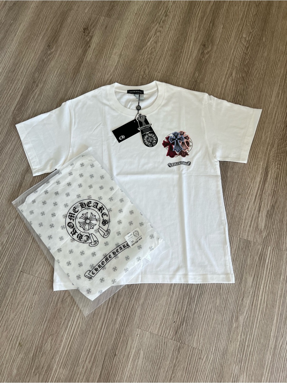 Comme des Garcons White Short-Sleeve Graphic Logo Tee with Red & Blue Patch